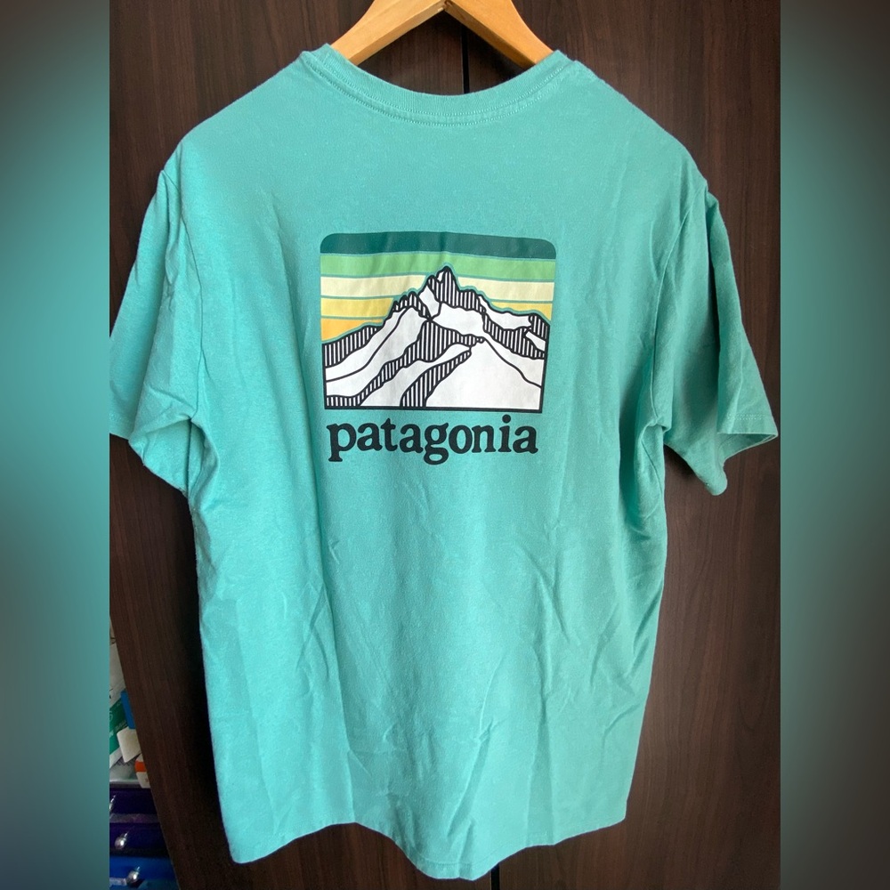 Patagonia Men's Line Logo Ridge Pocket Responsibili-Tee
